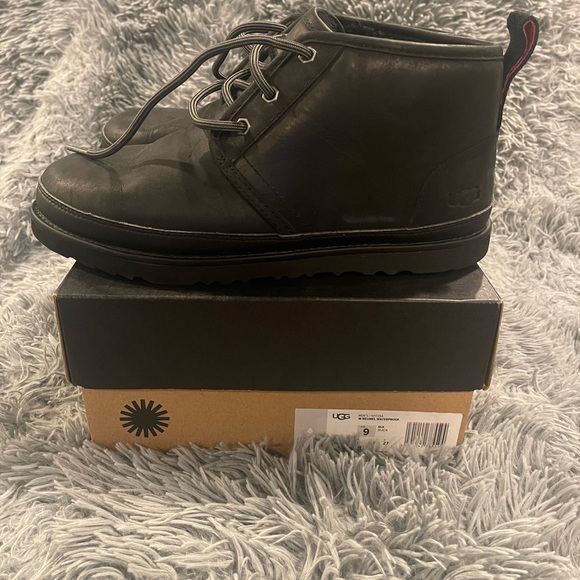 UGG Men’s Neumel Waterproof Boots - Picture 2 of 6
